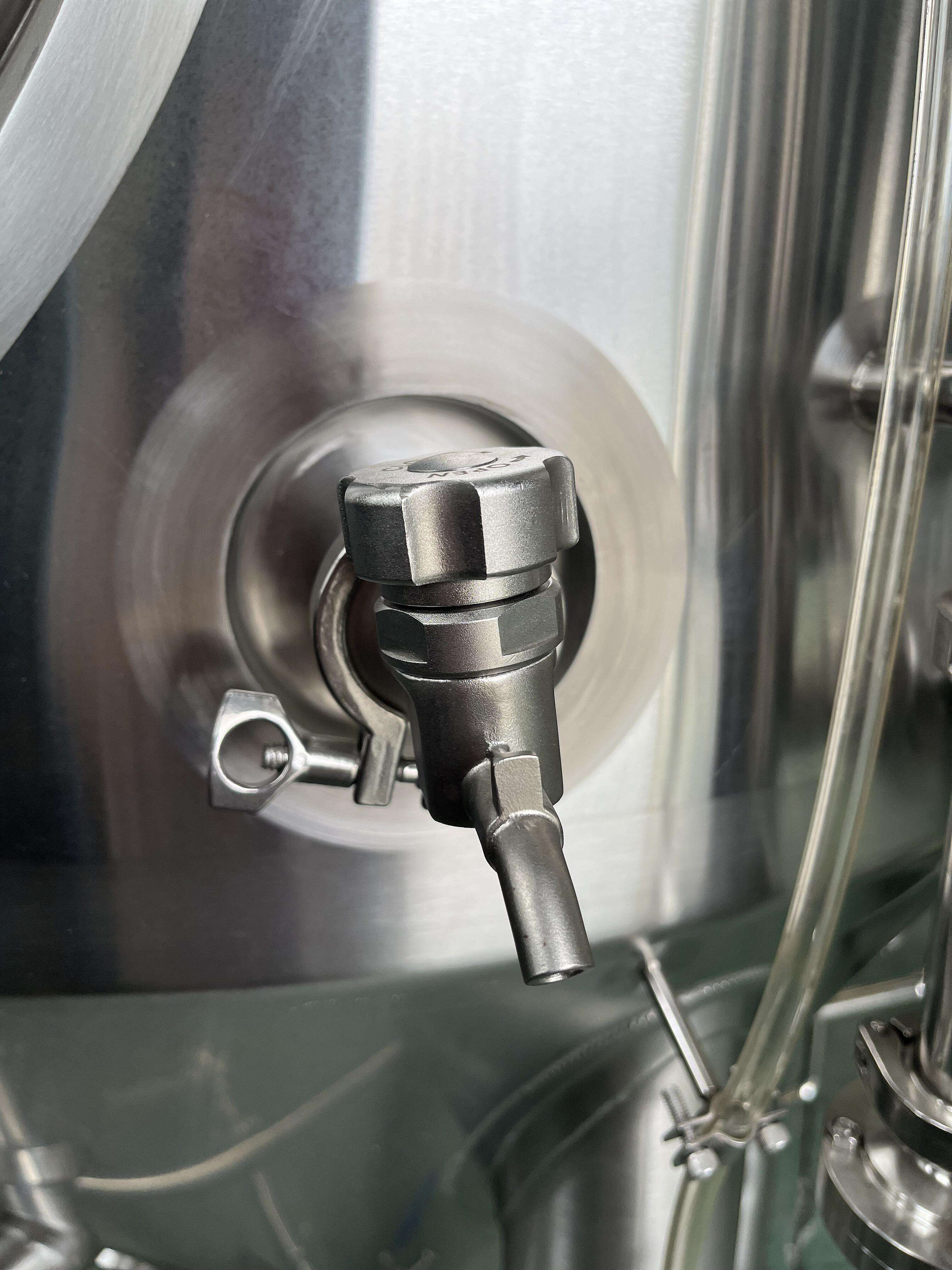 1000L Stainless Conical Fermenter 1000L Stainless Conical Fermenter