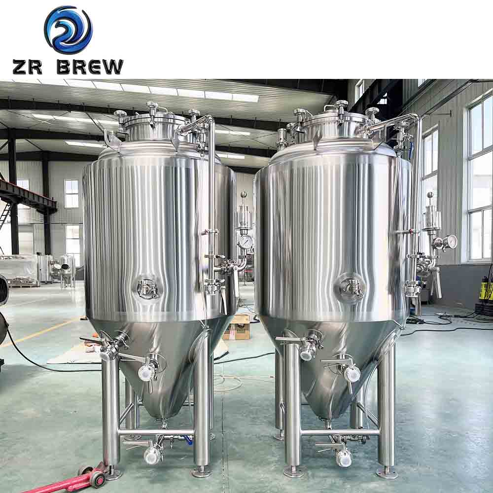 2 tanques de fermentación de 300l