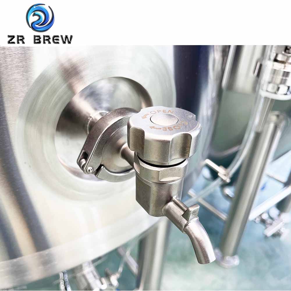 2 tanques de fermentación de 300l