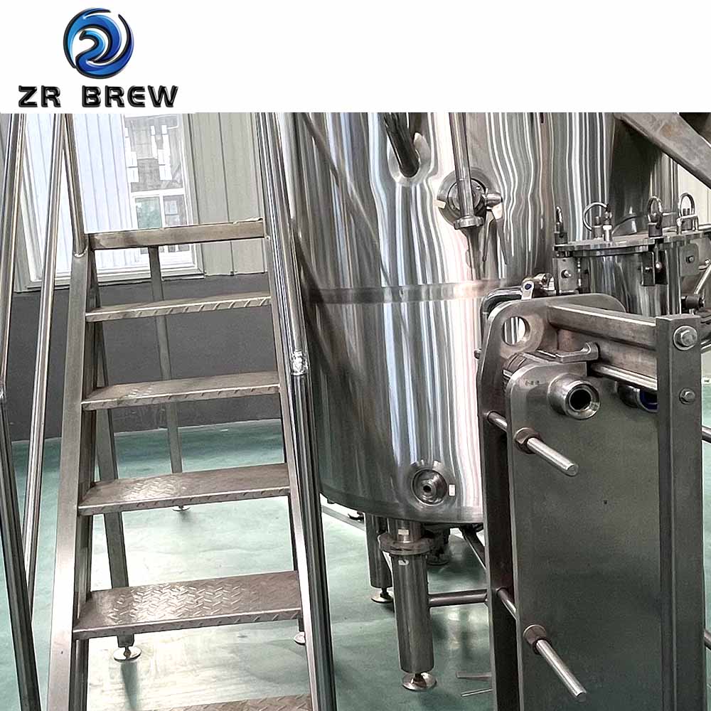 1000l Dos cuerpos y tres dispositivos