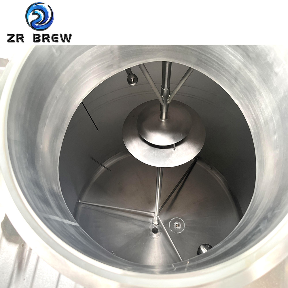 Sacarificación en tres vasos de 1000l